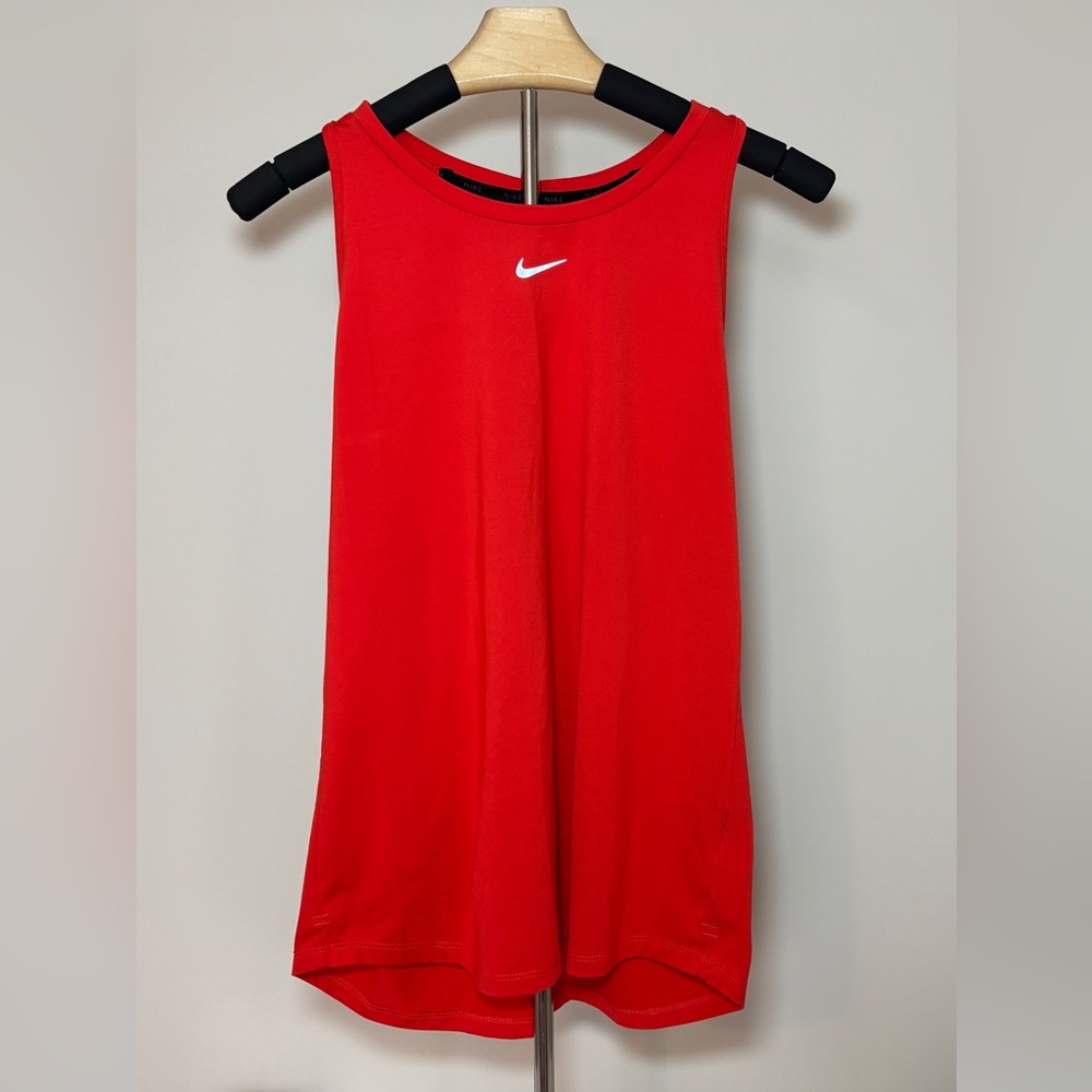 Red Nike DRI-FIT Slim Fit Tank Top (Medium)